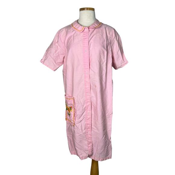 Vintage 60s Snap Front House Dress Mumu Embroidered FLAW Light Pink L Large - Picture 1 of 6